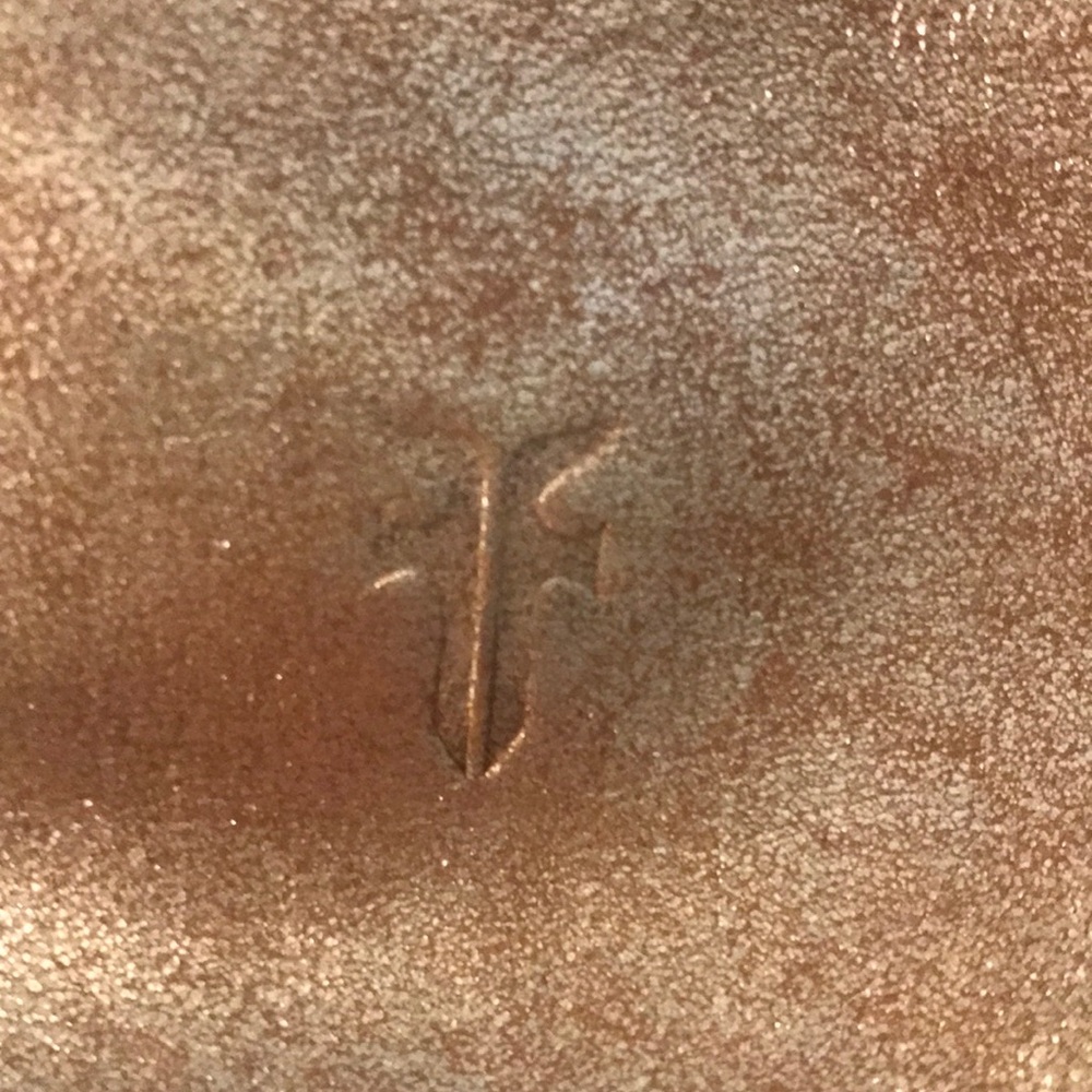 Frye Metallic Rose Gold Leather Tote Bag Purse with Charm - Picture 4 of 13